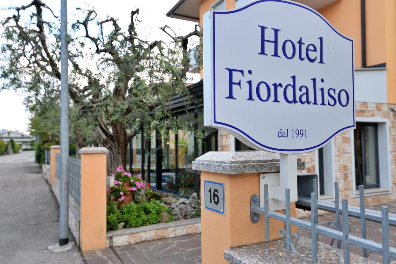 Hotel Fiordaliso Sirmione Exterior photo